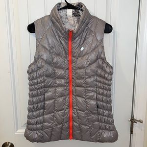 Obermeyer reversible down vest
